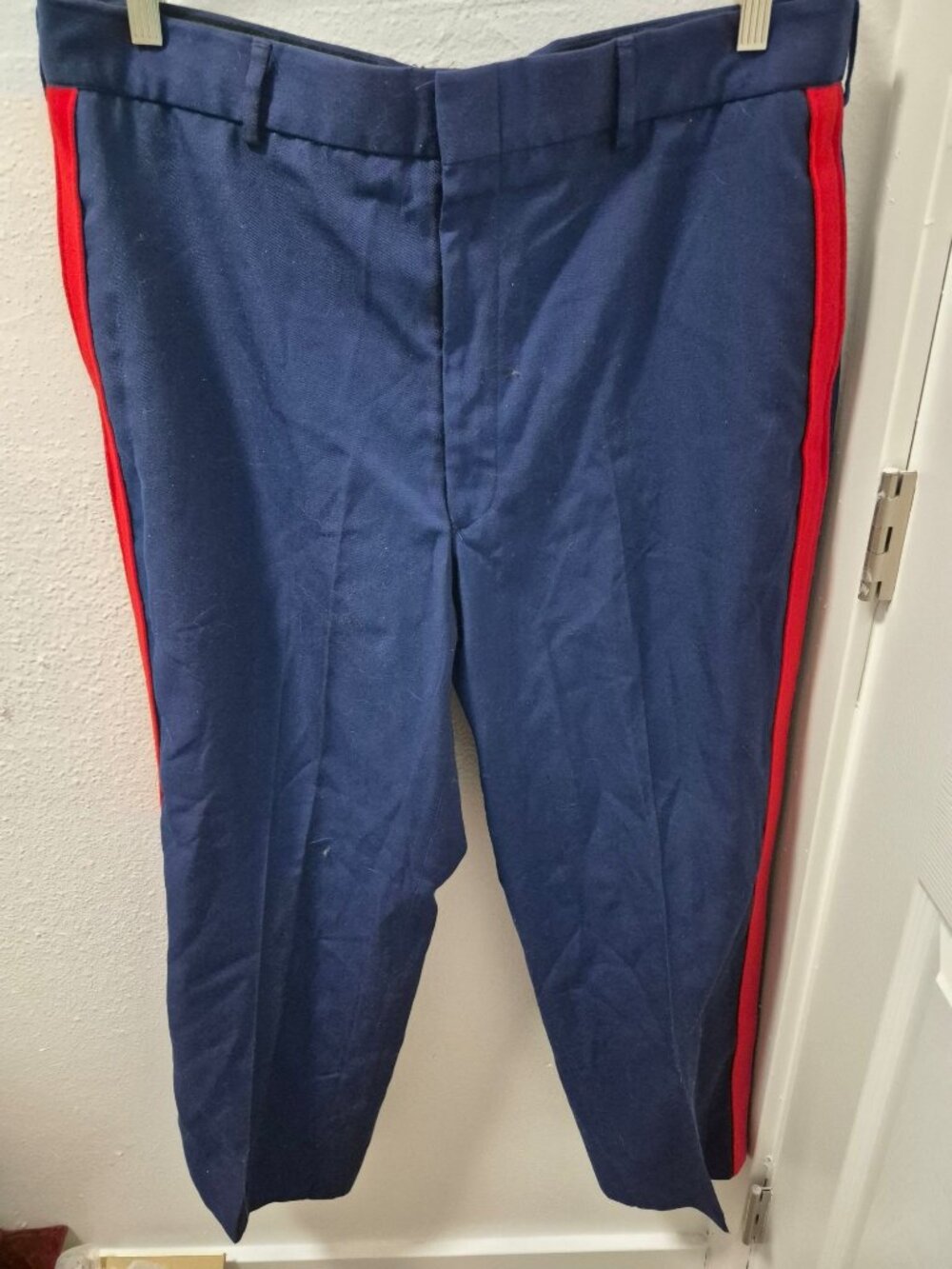 Marine Corp Mens Navy Blue & Red Trousers 55/45 Poly-Wool Gabardine Size 40L